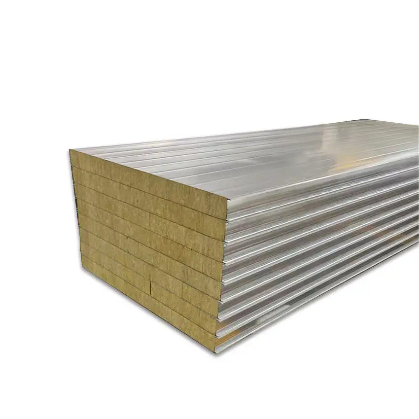 Panel sándwich de PU de lana de roca de 50mm de densidad, tablero sándwich exterior de pared de techo para materiales de aislamiento térmico