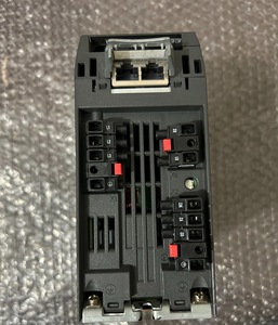 Unidad de frecuencia variable 6SL3210-1KE18-8AF1 VFD Nueva condición para programación PLC y entrada analógica de control industrial - Product Image 3