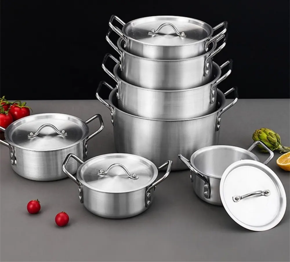 Werksprodukt Schlussverkauf 7 Stück Kochgeschirr für den afrikanischen Markt 14-26 cm Aluminium Kochtopf Küchenutensilien-Set