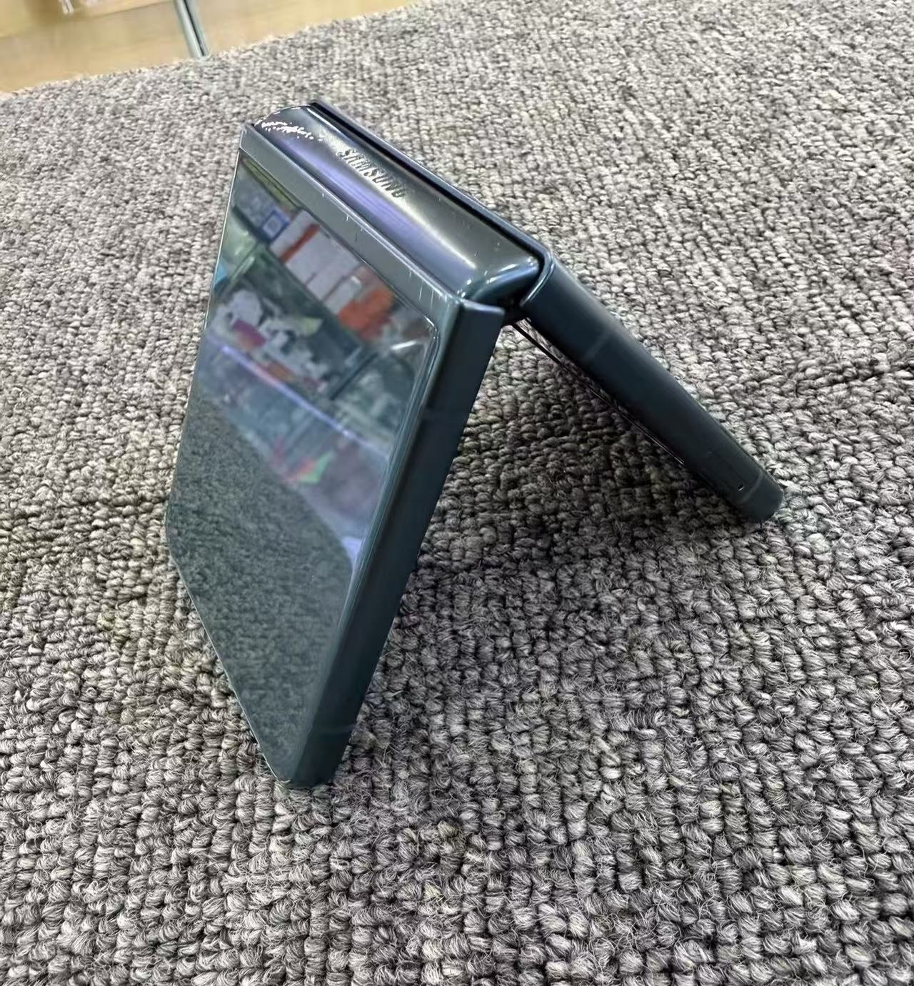 หลาย