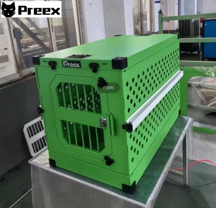 Maison pliable pour chien: construite avec des cages de protection contre les chocs en métal