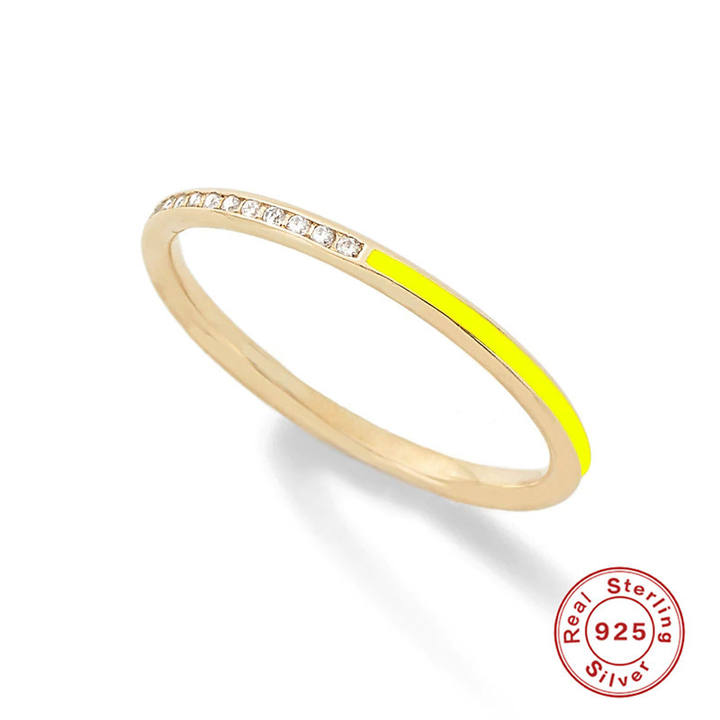 สีเหลือง