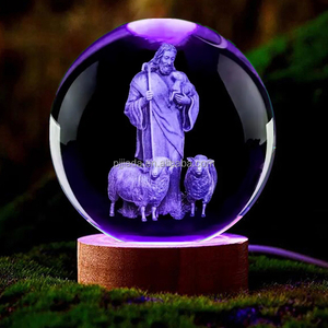 Bán Buôn 60Mm Tinh Thể Thủy Tinh Bóng 3D Khắc Chúa Giêsu Thiên Thần Pha Lê Bóng Với Gỗ LED Ánh Sáng Ban Đêm Trang Trí Nội Thất - Product Image 4