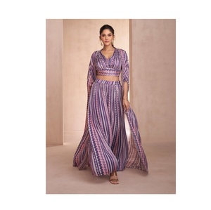 קולקציה חדשה סוג מערבי של lehenga chinon משי חתונה lehenga <span class=keywords><strong>choli</strong></span> בגדי כלה מן הספק ההודי