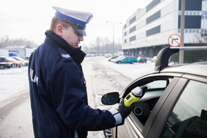 AT7000 Berührungs loser Alkohol <span class=keywords><strong>tester</strong></span> mit farbigem LED-Licht LCD-Display Schneller Screening-Brennstoffzellen-Alkohol <span class=keywords><strong>tester</strong></span> - Product Image 6