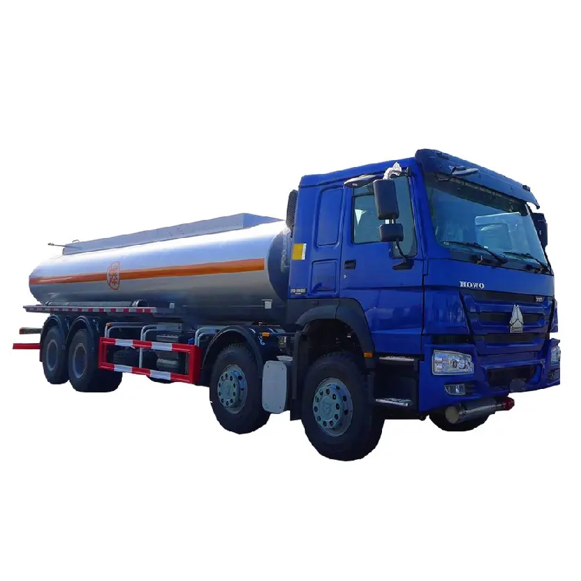 Cina camion cisterna carburante a basso prezzo Sinotruk Howo 35000 litri 8x4 pneumatici a 12 ruote camion per carburanti Utility