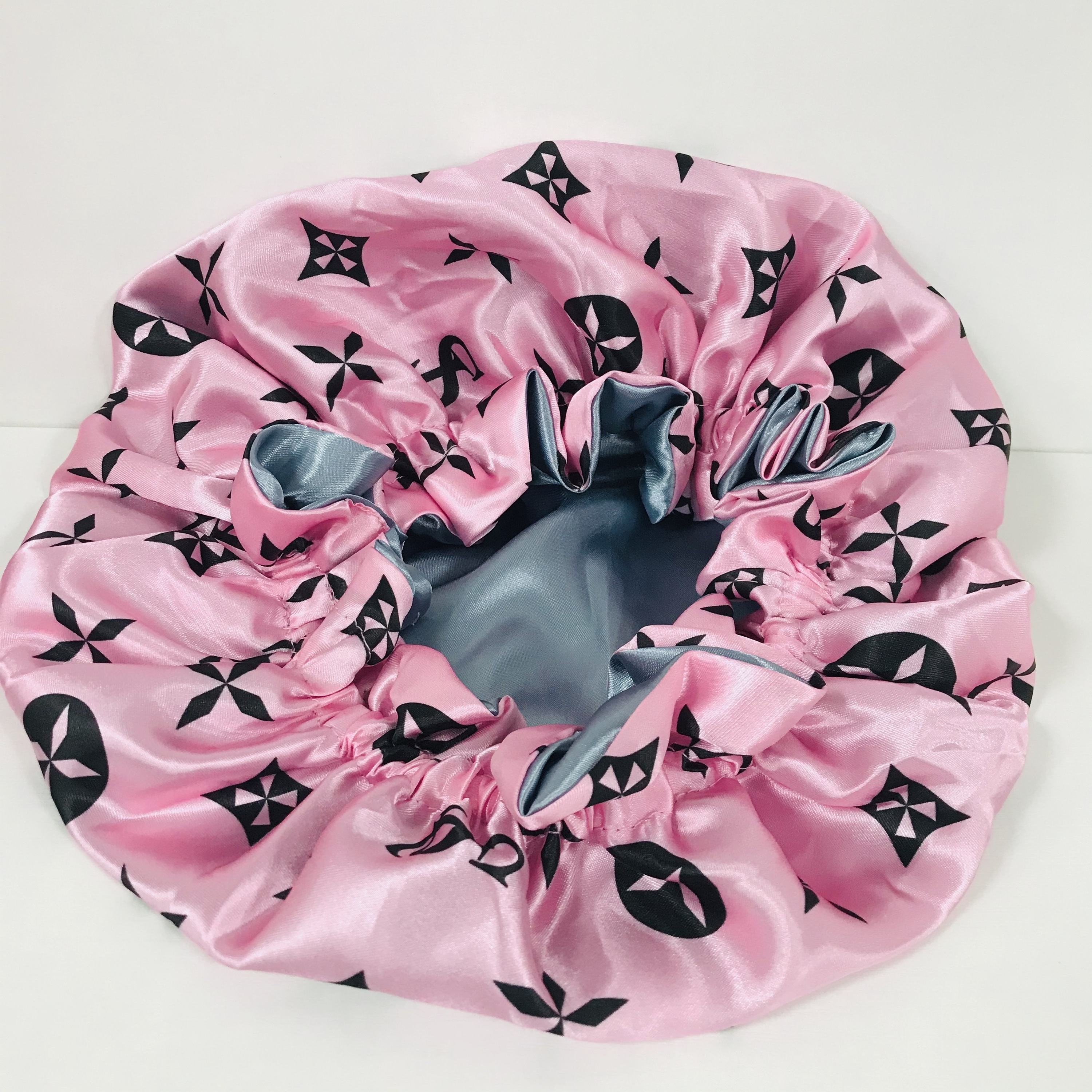 Bleu ciel avec motif rose