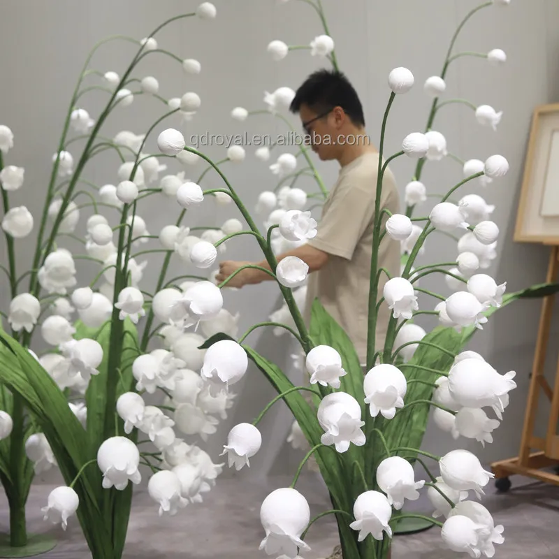 Großhandel handgemachte Riesen blumen mit Stand dekoration für Hochzeits veranstaltung Lily Of The Valley Übergroße Blumen