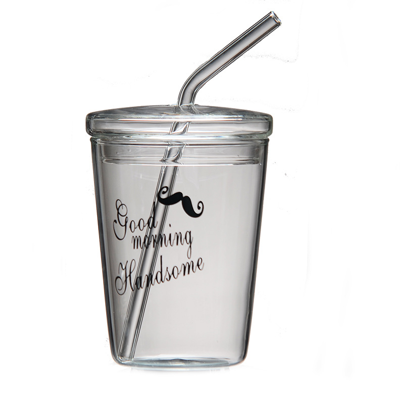 Tapez une tasse de paille de barbe