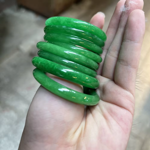 Toptan 40mm tiner ucuz doğal Myanmar yeşil yeşim jadeid Jasper çocuk bebek yeşim bileklik Charm bilezik - Product Image 4