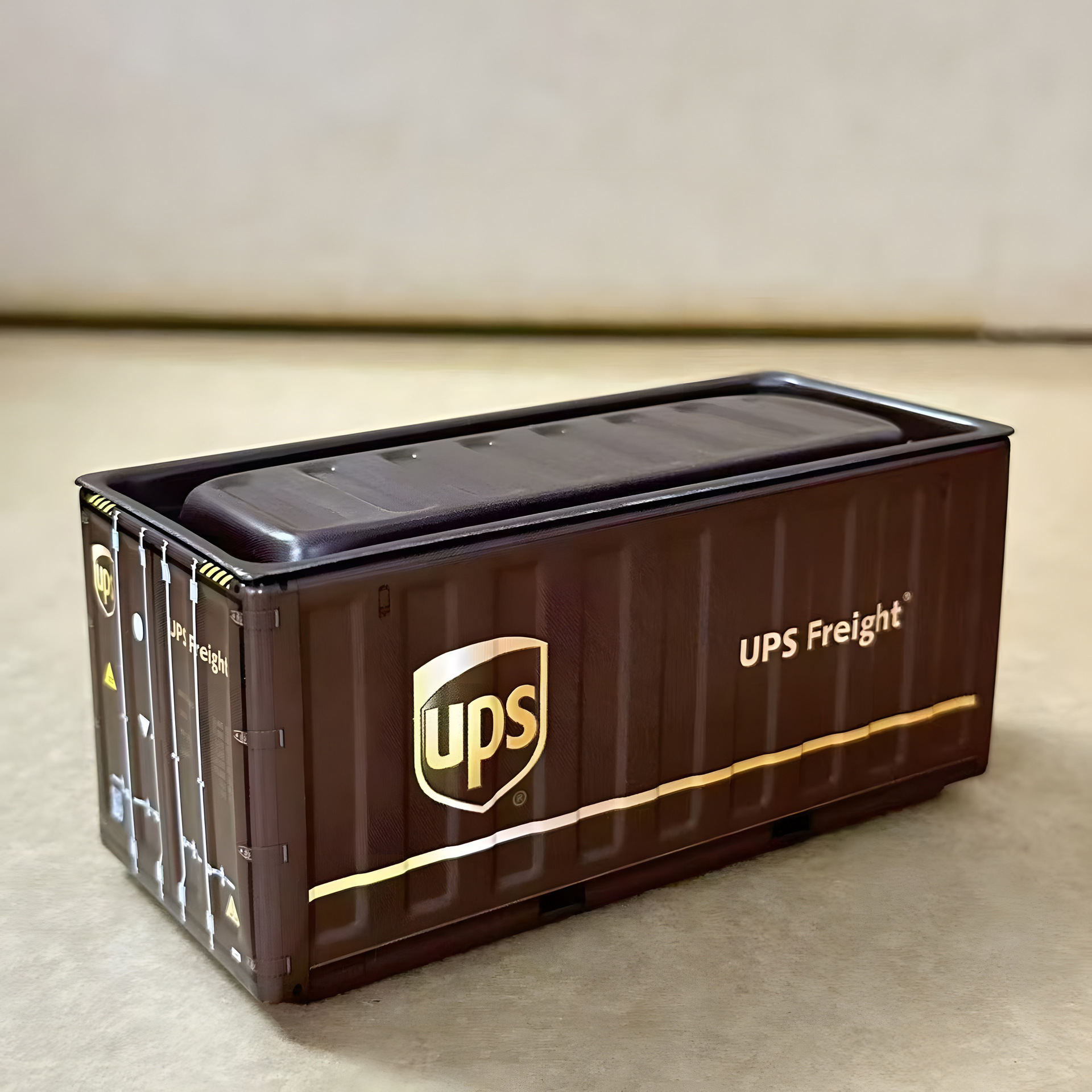 th45-contenedor marrón ups
