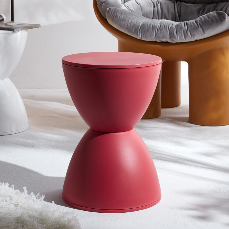 Taburete Prince, color rojo vino.