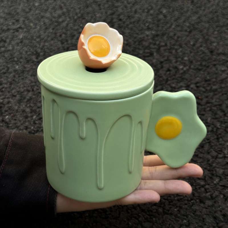 Tasse verte + cuillère + couvercle