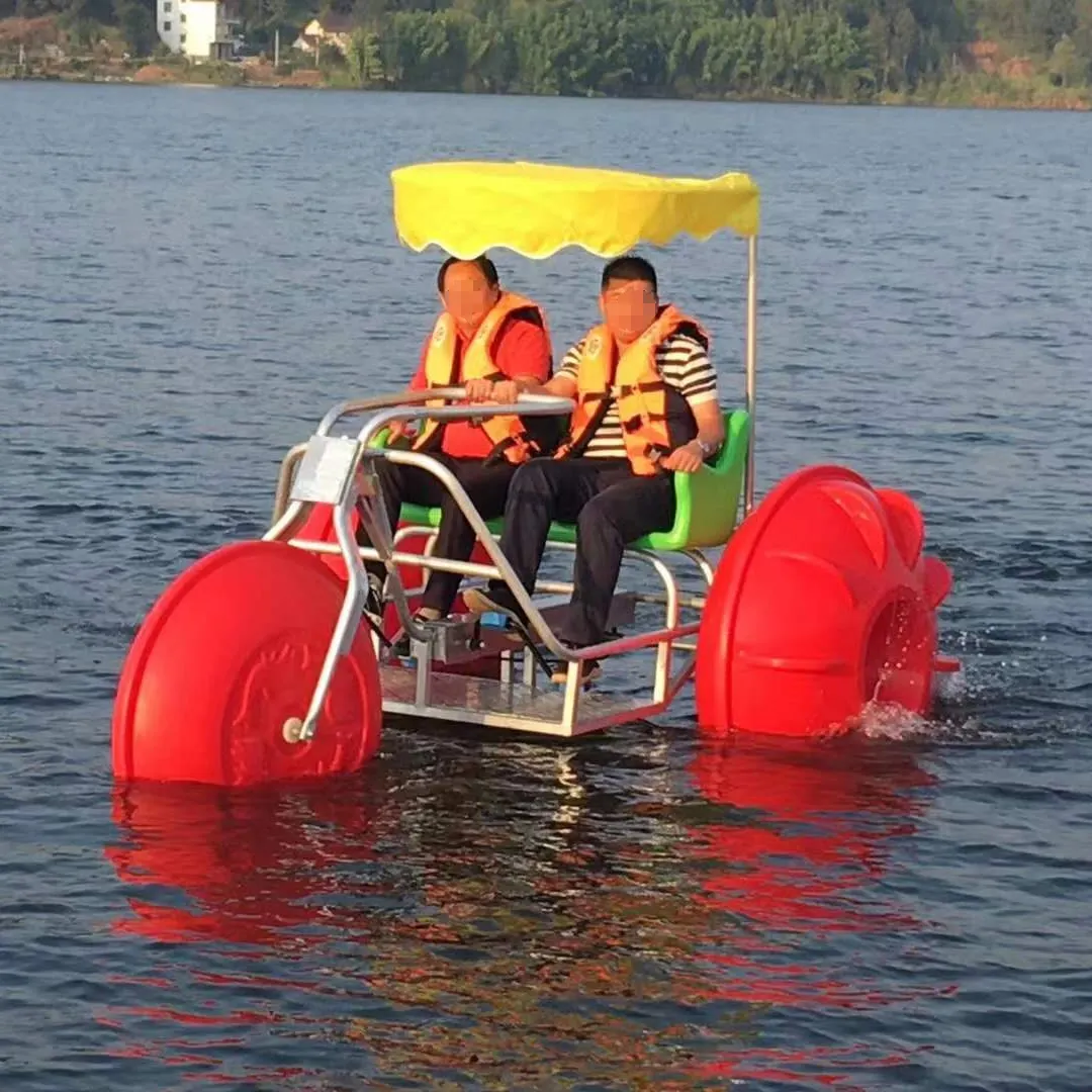 Triciclo per sport acquatici 2 persone struttura solida pedalò bici d'acqua bicicletta attrezzatura per giochi d'acqua in vendita