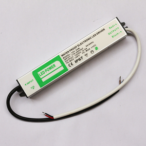 Fuente de alimentación impermeable DC 12V, 50w, 5A, salida máxima, entrada de tipo de origen, adaptador transformador para luces de piscina