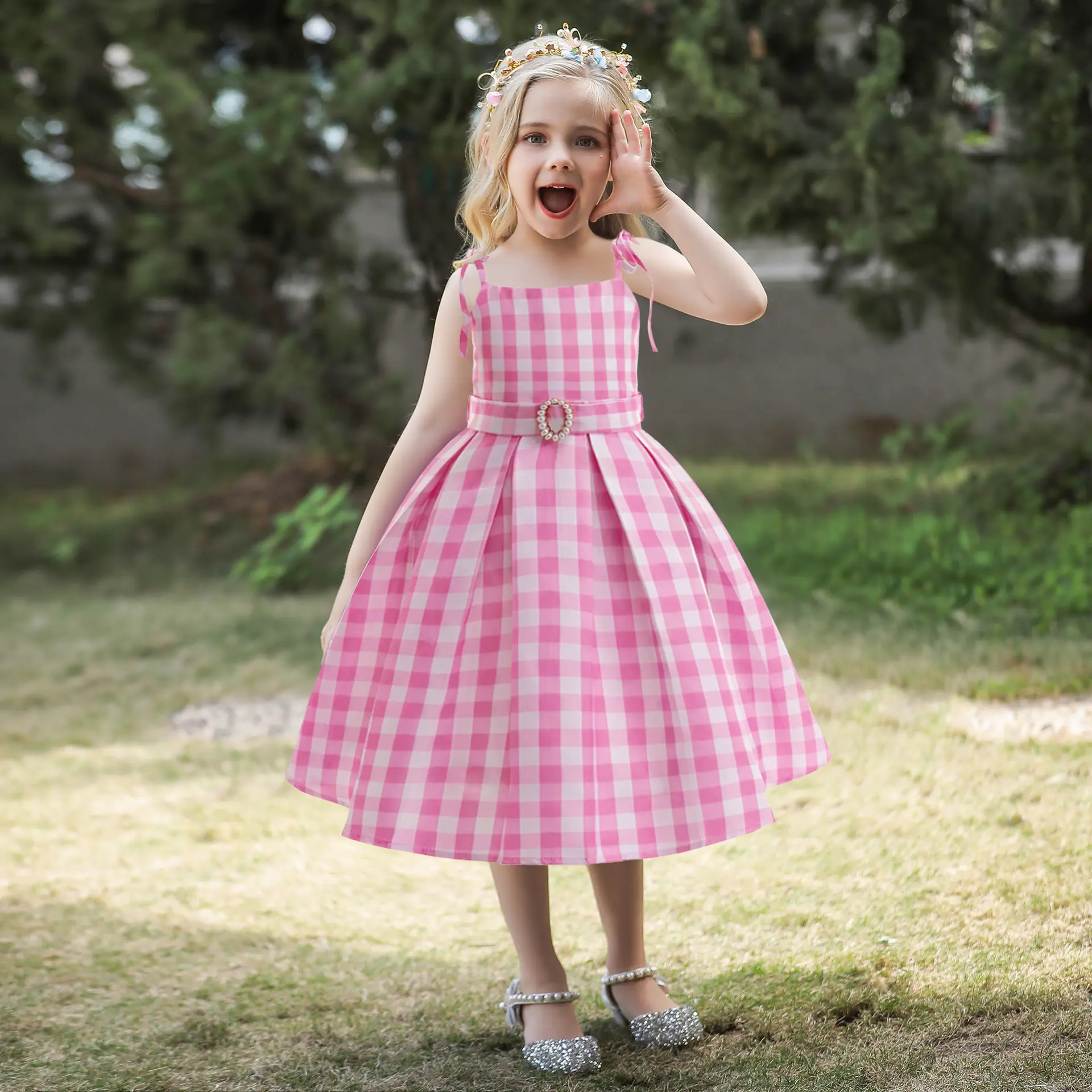 Venta caliente niños Barbier la película muñeca Margot Robbie Plaid Pink Barbier vestido