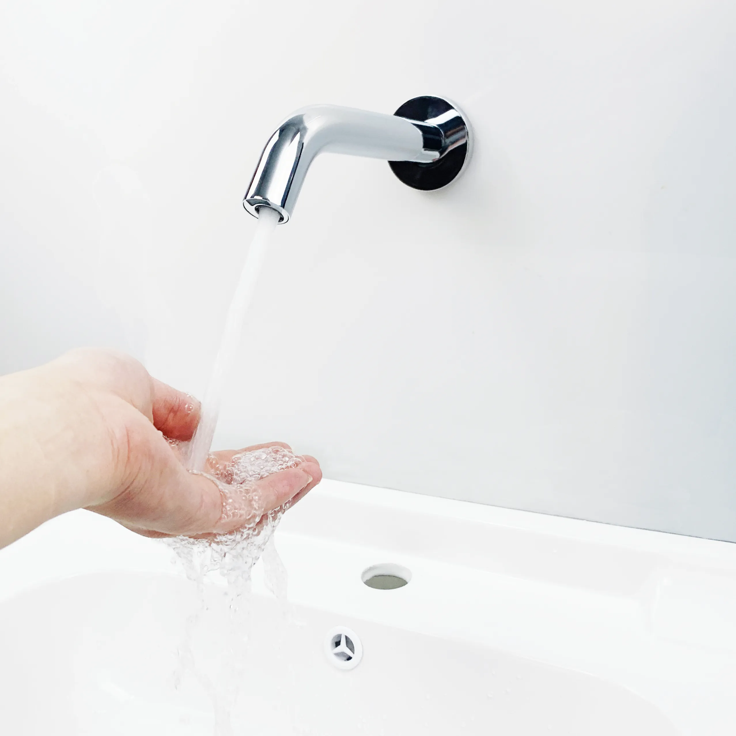 Bagno lavandino incorporato rubinetto automatico acqua bagno sensore in ottone rubinetto