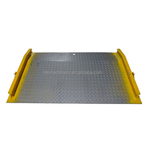 Rampas de muelle de carga y descarga de camiones de acero personalizadas con asas y bordillos laterales Tablero de muelle de carga de acero - Product Image 4
