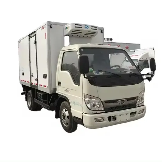 Camion refrigerato per lo stoccaggio e il trasporto di merci sensibili alla temperatura