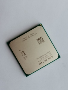 FX-Series FX8350 Socket AM3 + 95W 3.3GHz 940ピンEight-Core Desktop Processor CPU fx8300 am3 + AMD