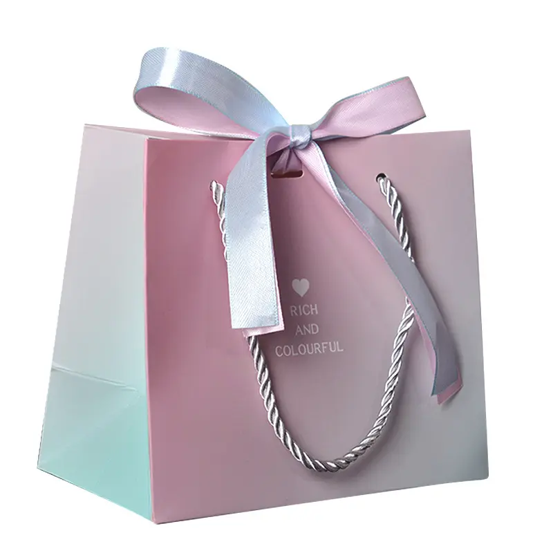 Toptan aşk hediye şeker ambalaj çanta düğün hediyesi kağıt paket torbası ile ipek kurdele