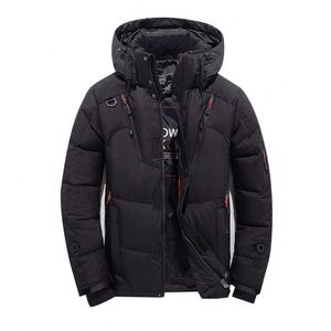 批发时尚黑色冬季服装设计师外套定制柔软防水户外加大码泡泡男士羽绒服