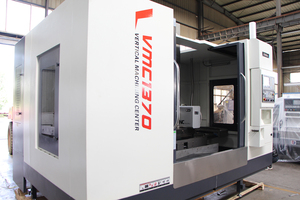 VMC1370 Cnc dikey işleme merkezi, motorun 8000 rpm'lik doğrudan bağlantısında CNC makinesi aracı rpm'lik bir yağ soğutucusu ile donatılmıştır. - Product Image 2
