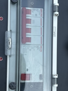 High Quality 63A CEE 5P <strong>Input</strong> 32A <strong>Output</strong> Power Distribution Box <strong>6</strong>*16A With RCD Main Breaker - Product Image 3