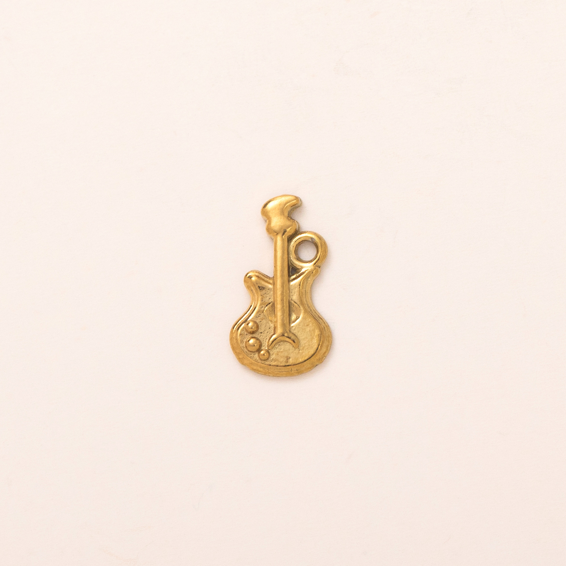 Guitar pendant