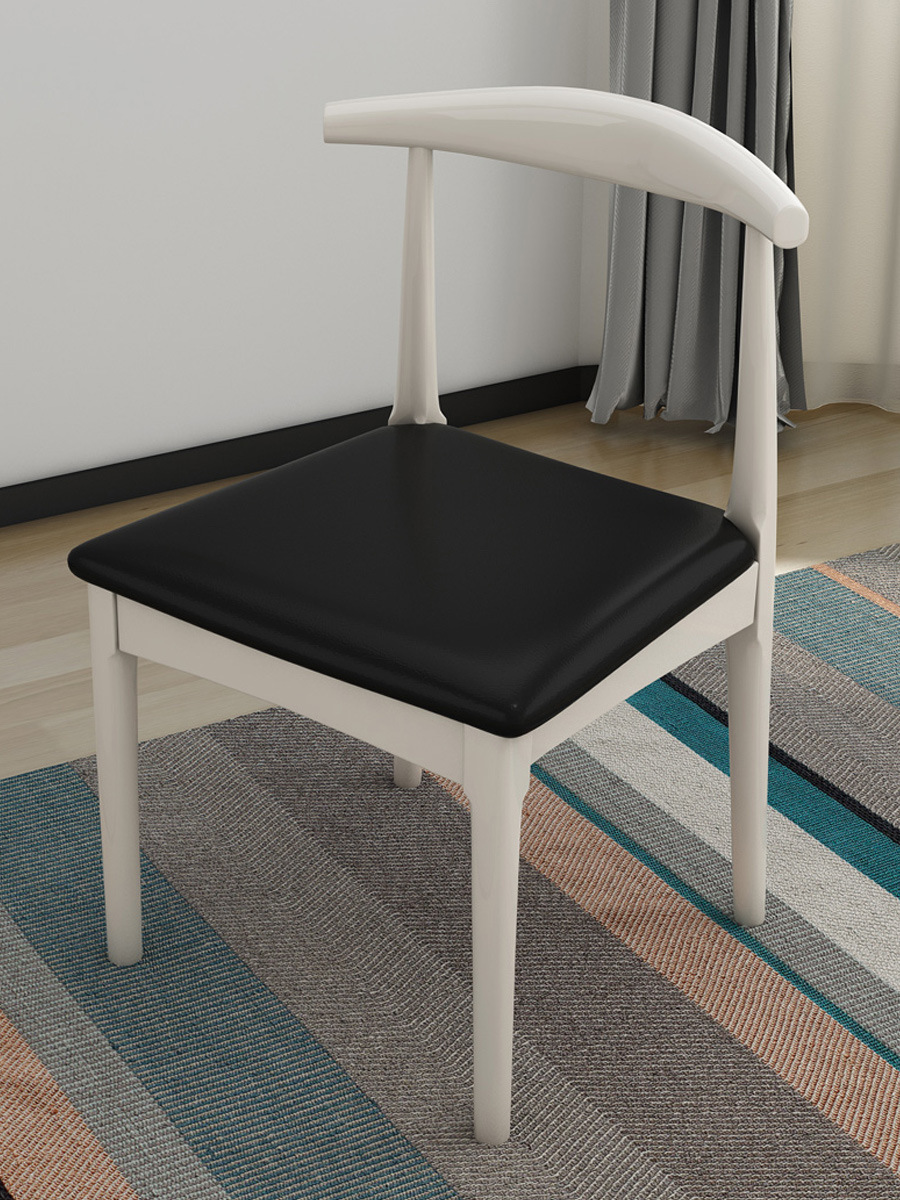 Chaise en corne blanche