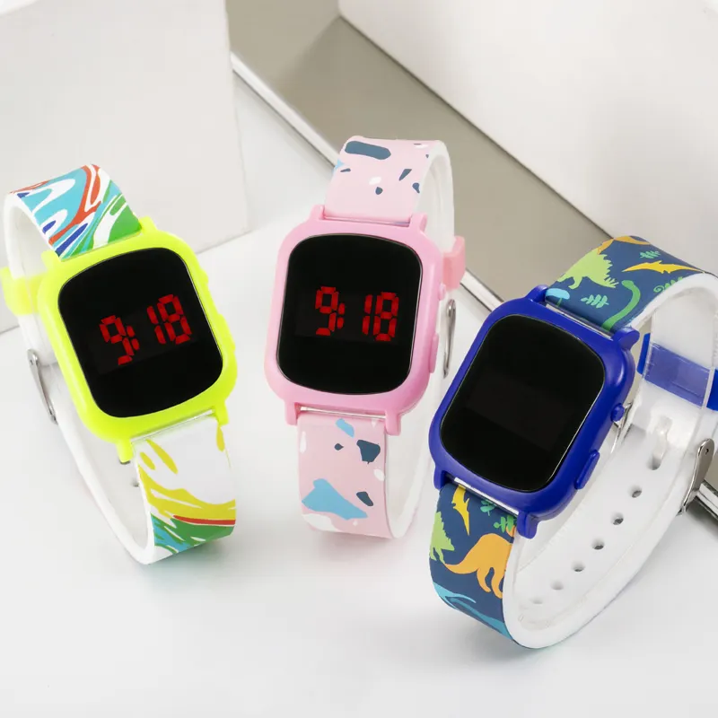 2024 новейший светодиодный силиконовый браслет цифровые часы с узором для детей цифровые радужные часы