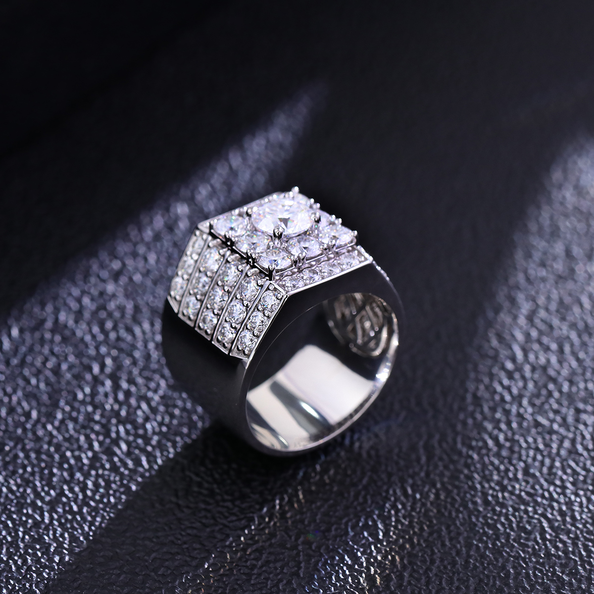 Bague en or blanc 10K avec diamant de laboratoire