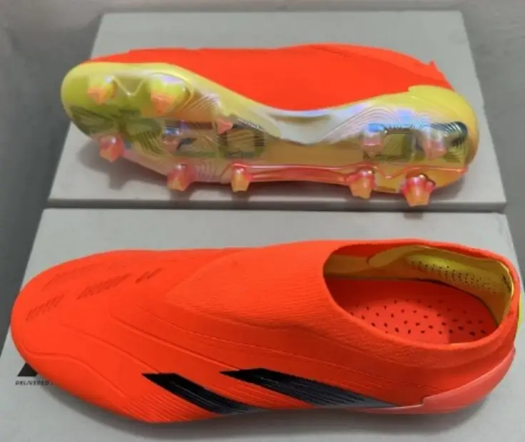 Sepatu sepak bola rajut tahan air pria, sepatu futsal desain modis kustom futbol