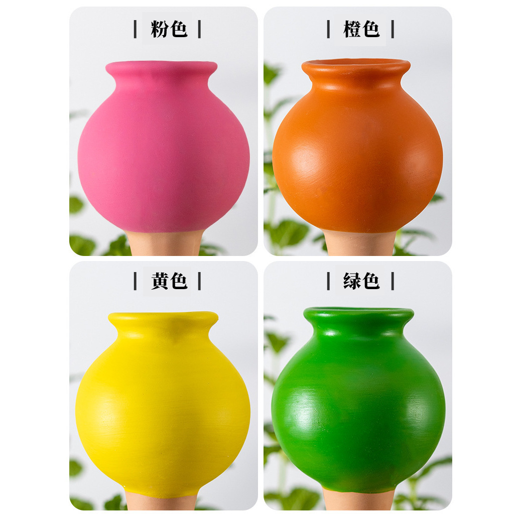 Juego de cuatro colores con boca de botella pequeña.