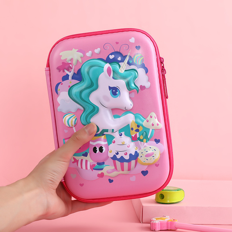 Licorne glacée rouge, nouveau style.