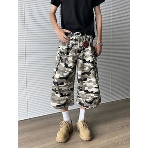 男性と女性のためのアメリカのレトロなマルチポケットプリーツカモフラージュカプリパンツ、新しい夏の流行ブランドルースワイド脚ワークパンツ