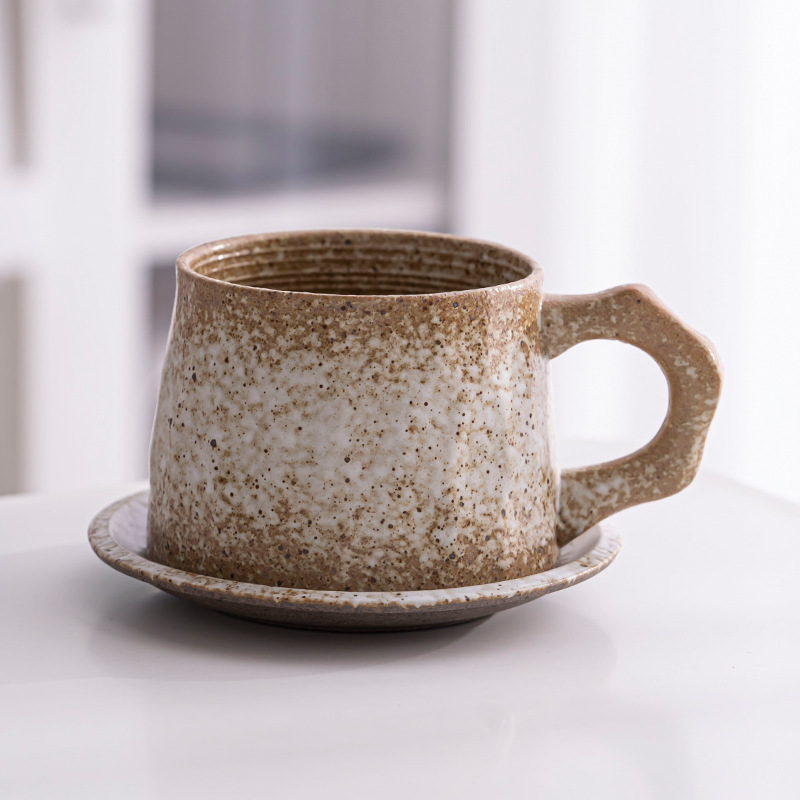 Beige-earthy yellow
