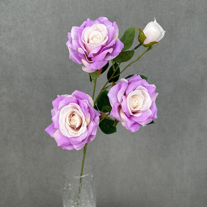 Coeur blanc violet