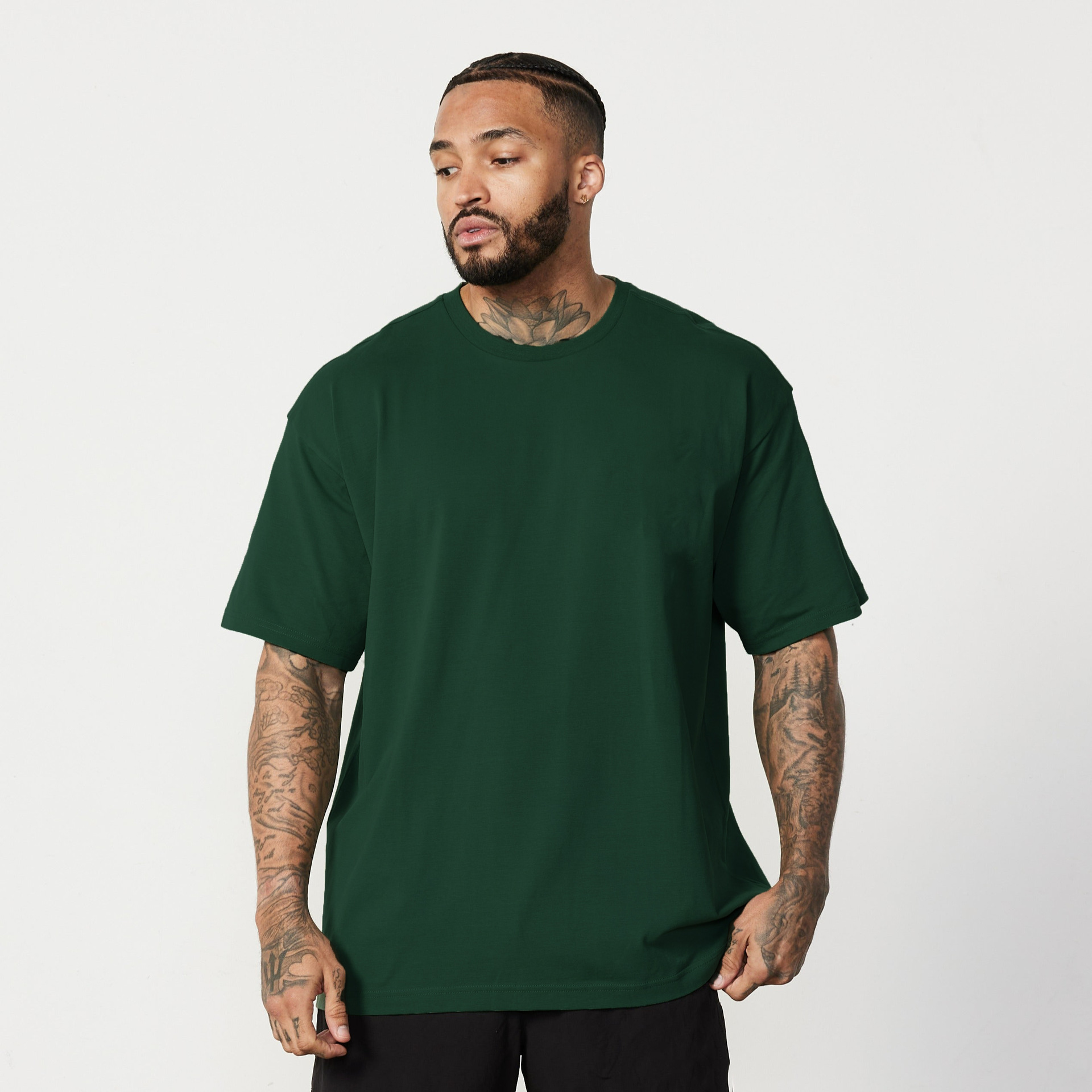Verde negruzco