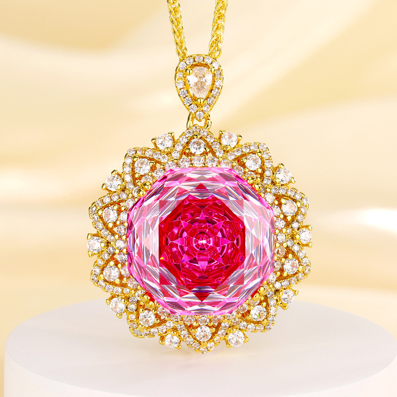 Pendentif rose en or avec chaîne Chopin