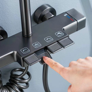 Juego de ducha de 4 Funciones con control de botón pulsador estilo piano de nuevo diseño en metal de pistola y color negro - Product Image 1