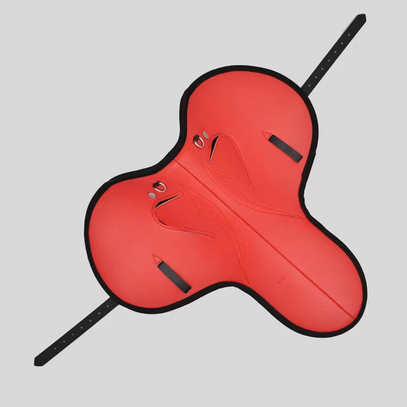 Selle nue de couleur rouge