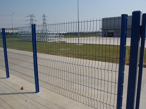 Треугольный изогнутый забор с тремя изгибами ограждение забор пластиковая колючая проволока 3D забор сетка - Product Image 4