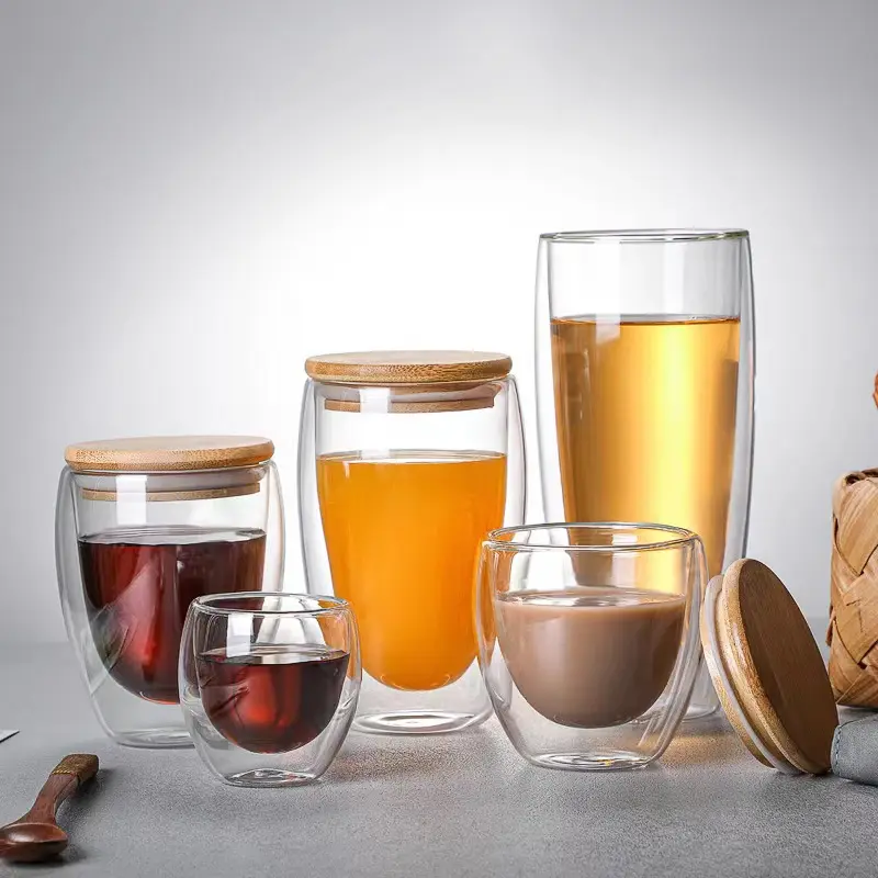 Vente en gros de café ou thé à haute teneur en borosilicate de 250ml 350ml 450ml tasse en verre transparent à double paroi avec couvercle en bois