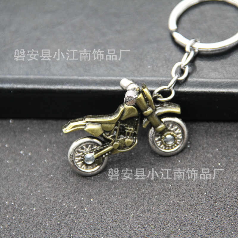 Moto de montagne vert antique