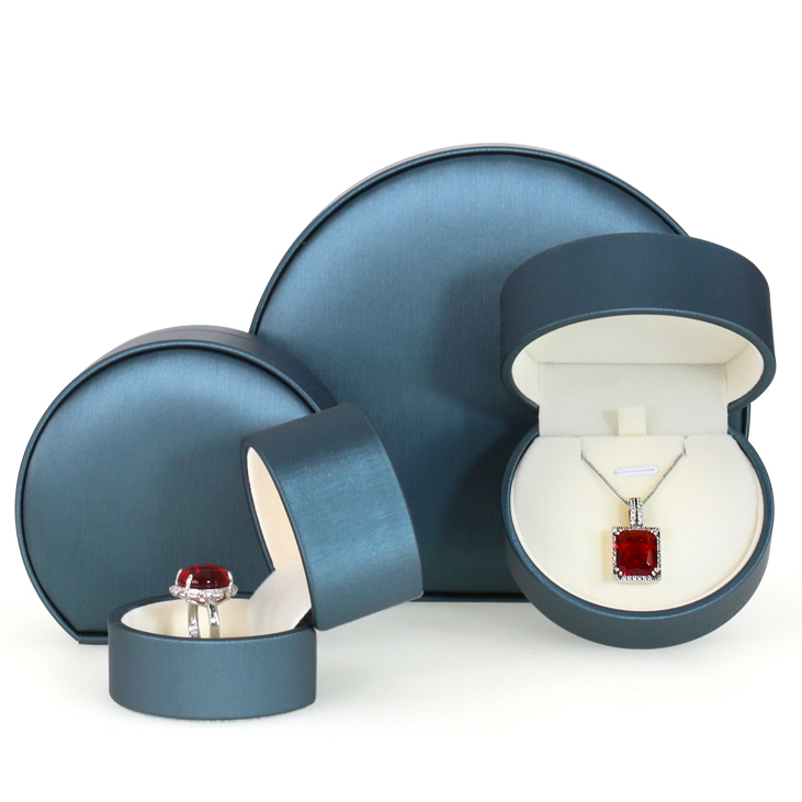 Boîte à collier bleue