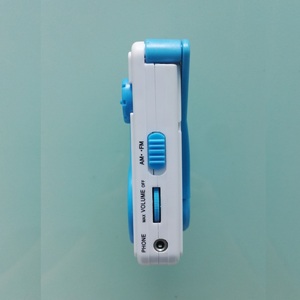 Portable Dynamo <strong>Wind</strong> <strong>up</strong> Emergency Radio with Light and Charger Hand Crank Radio with <strong>LED</strong> Light - Product Image 3