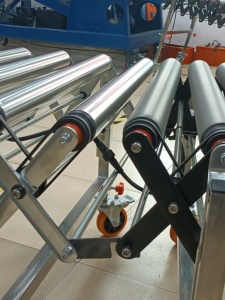El transportador de tambor fácil de mantener se utiliza para la descarga en almacén - Product Image 3