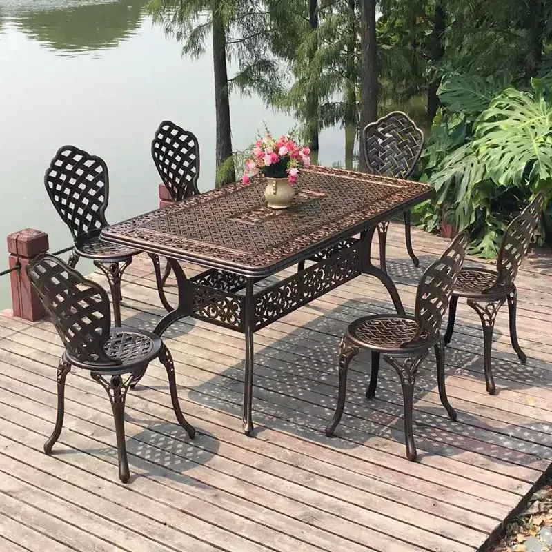 屋外ガーデンバルコニーパティオ家具セットビストロチェアモダンなパティオセット錬鉄製鋳造アルミニウムテーブルと椅子