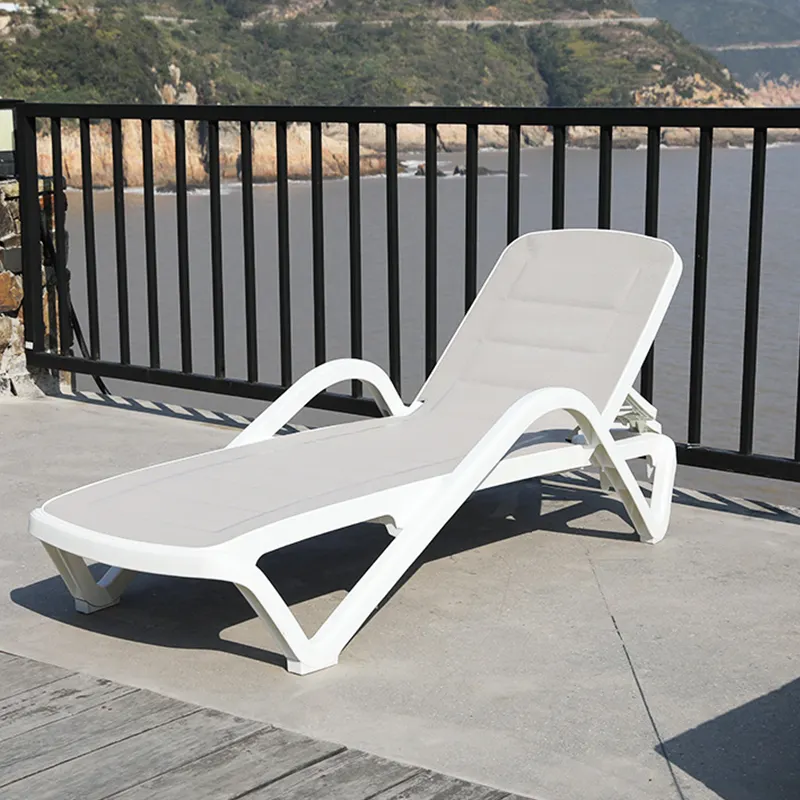 Espreguiçadeira de sol de plástico resistente ao ar livre, espreguiçadeira com apoio para braço